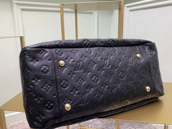 LOUIS VUITTON ARTSY 0809